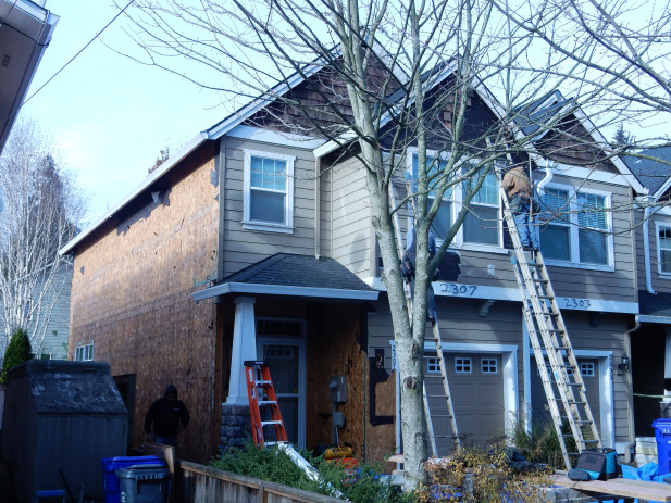 House Siding Replacement, Siding Contractor at work, Siding House, Exterior Homes